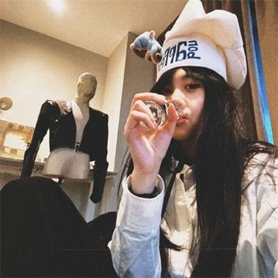 丹青小姐